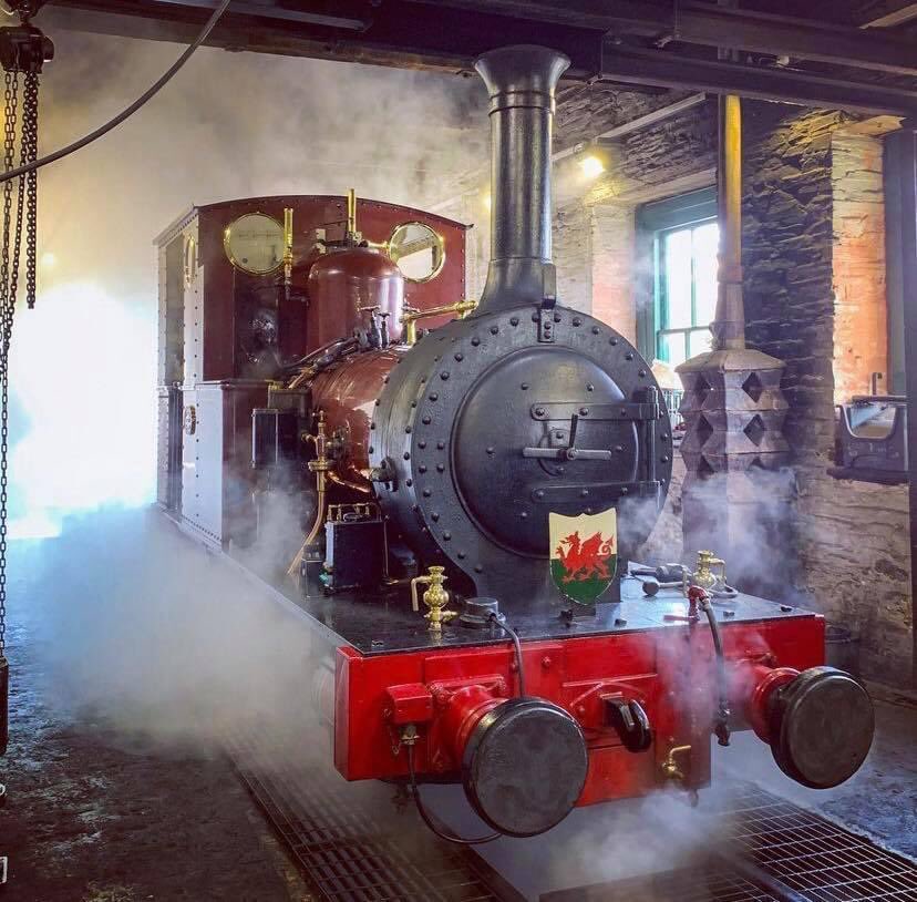 TalyllynNews's tweet image. Loco No. 2 Dolgoch on shed at Pendre. 

📸 = @HighSpeedPanda