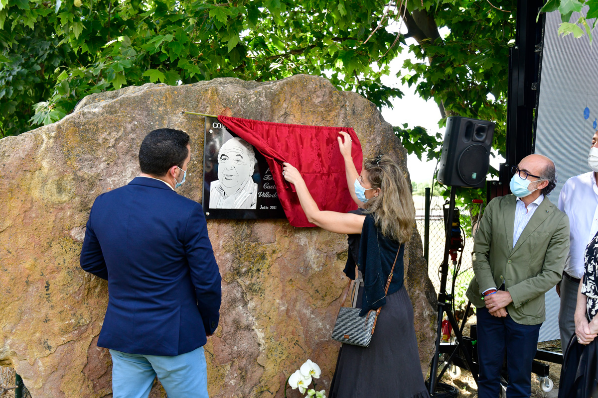 Foto del Día by <a href="/head_tennis/">HEAD Tennis</a> 
Emotivo homenaje a Pedro Muñoz en la inauguración del Open Castilla y León Villa de El Espinar