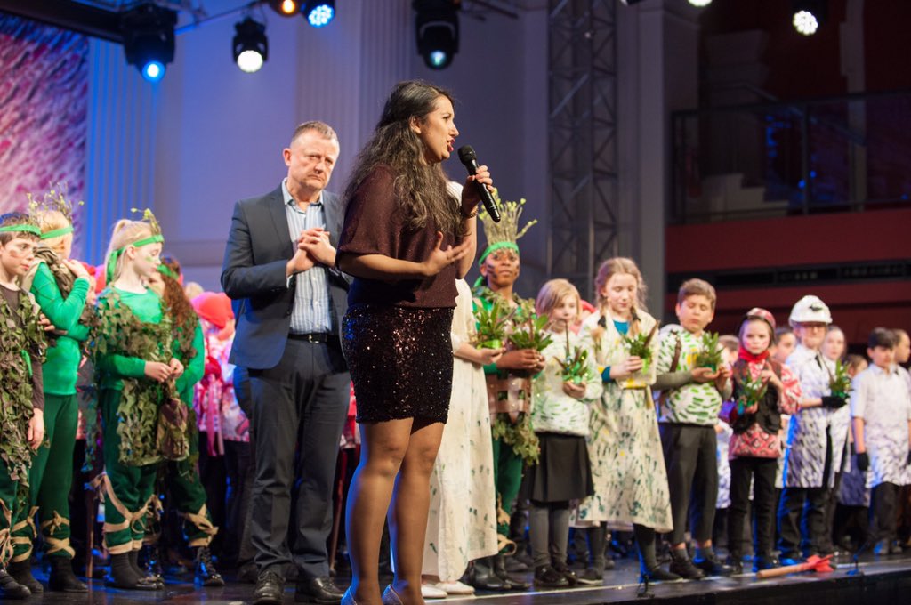 GenevieveRaghu's tweet image. Opera experiences can happen anywhere and with anyone. My photo for the @OperaUK1 campaign celebrates the positive social and cultural impact #opera can have on children’s lives - something for which I passionately advocate. #thisisopera @into_opera @patrickhawes #AKingsRansom