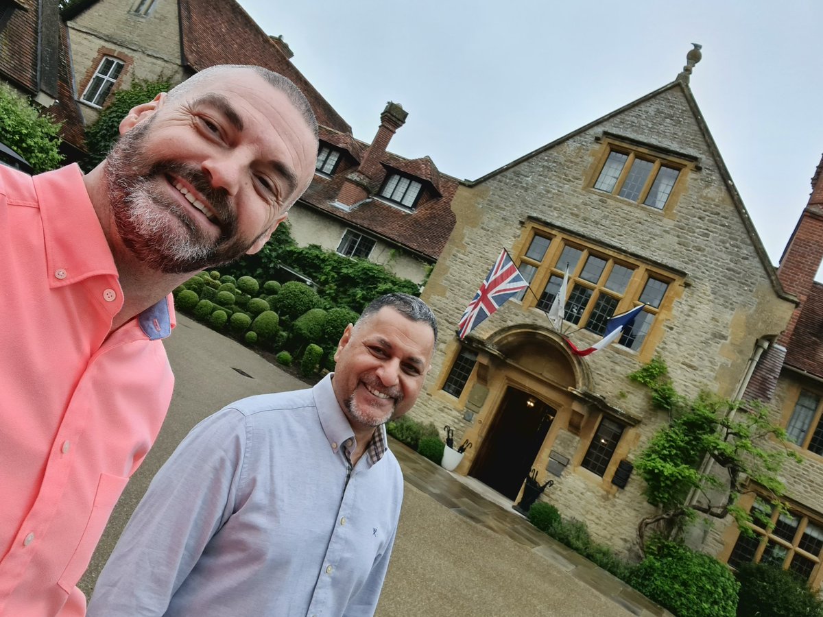 ccshoreditch's tweet photo. Great to see @lemanoir on @ITV @jamesmartinchef @raymond_blanc #IslandsToHighlands , it really is an amazing place 🥰 and no that wasn't me signing and wobbling back to the room 🙈 https://t.co/qFyxJtug0O