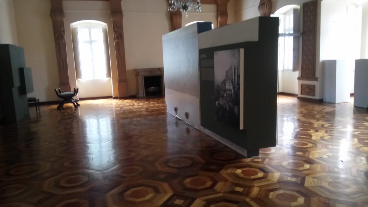 SOS están desmantelando el montaje del Salón de los Artesonados del INPC que era parte de la propuesta museografica realizada con recursos de la <a href="/OEIEcuador/">OEI Ecuador</a> y ese hermoso salón patrimonial lo harán oficina <a href="/MaElenaMachucaM/">María Elena Machuca</a> detenga esto por favor.