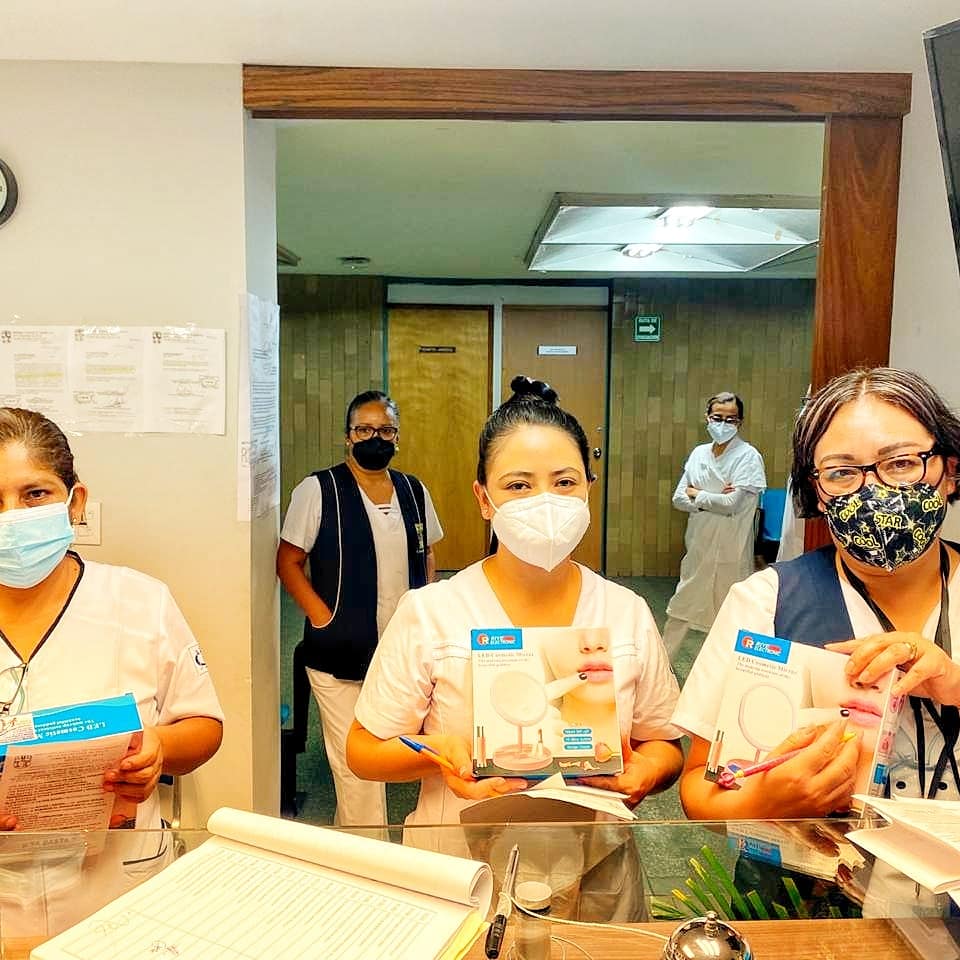 93Seccion's tweet image. Entrega de obsequio a la base trabajadora @FSTSE_MX @SntsaMX 
#seccion93 #sntsa #incich