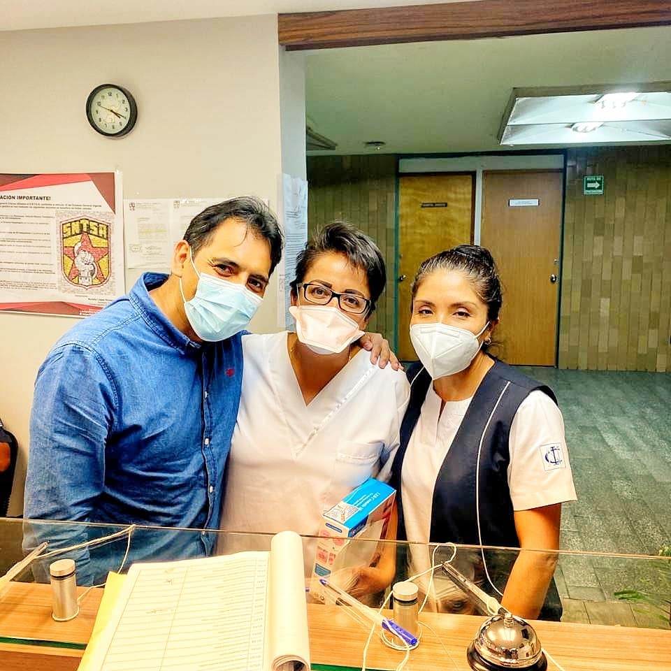 93Seccion's tweet image. Entrega de obsequio a la base trabajadora @FSTSE_MX @SntsaMX 
#seccion93 #sntsa #incich