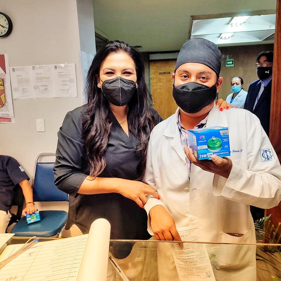 93Seccion's tweet image. Entrega de obsequio a la base trabajadora @FSTSE_MX @SntsaMX 
#seccion93 #sntsa #incich