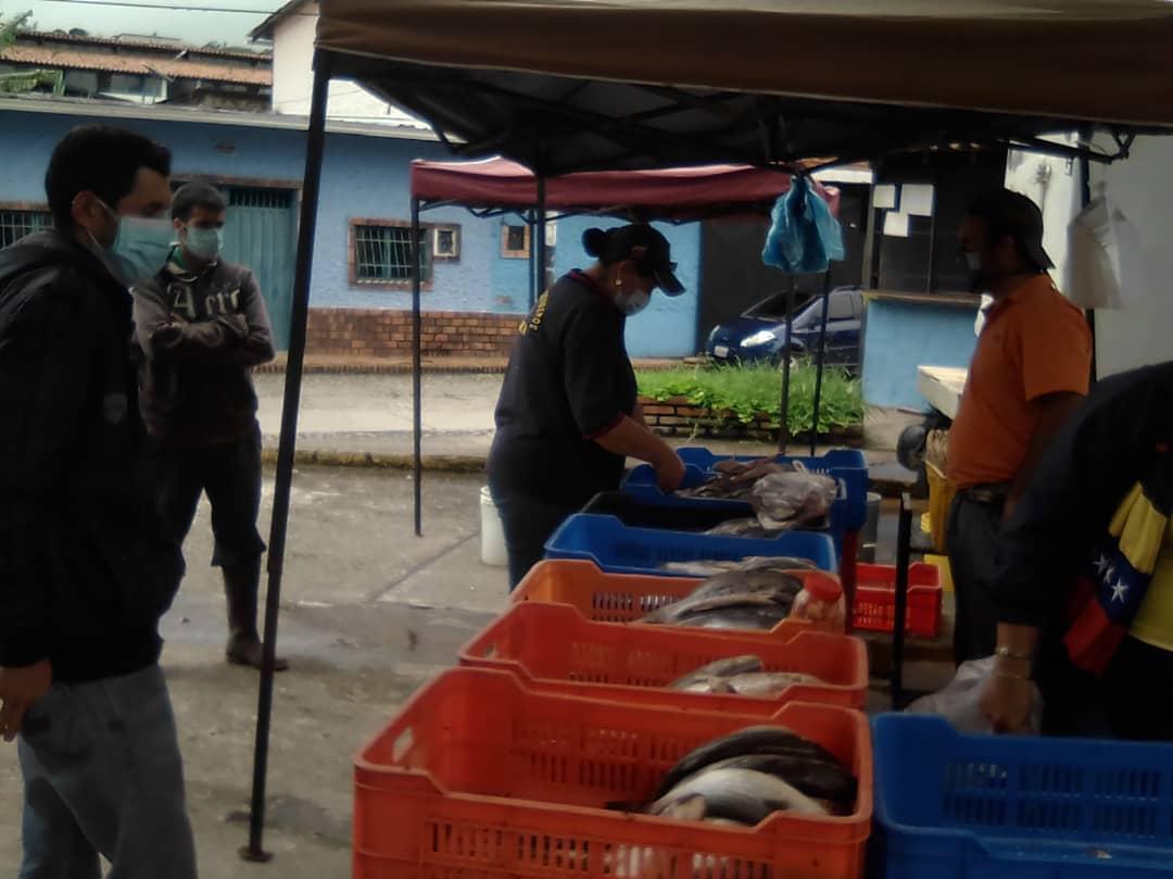 Hoy gran jornada de pescado en el mpo.Fco de Miranda: GMAS Táchira,Insopesca llevando proteína al pueblo, gracias a las gestiones de <a href="/FreddyBernal/">Freddy Bernal</a> <a href="/BermudezJoseA/">Bermúdez José</a> @INSOPESCA_Tac <a href="/Juntosxtachira1/">Juntos por Táchira</a>