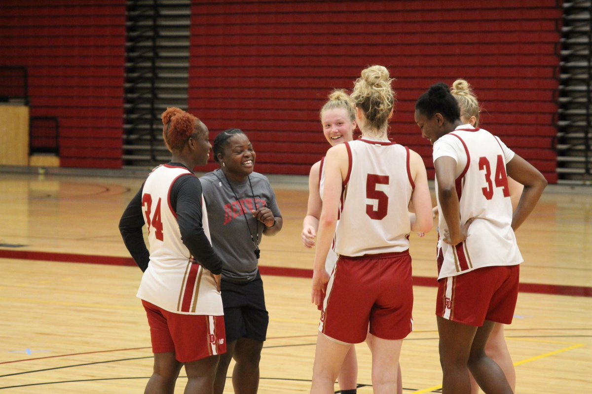 doshwoods's tweet photo. You know it’s been a good summer when the freshmen have you smiling! @Joclyen_Wyatt x @MaryWilson_33 #MGC🔴🟡 | #yourCRAFT🔴🟡 https://t.co/m4Tcj4Y9JF