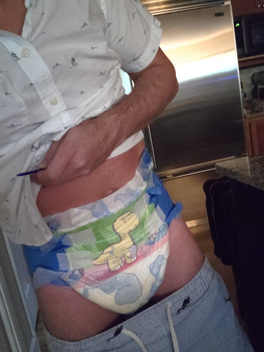 FeroCub's tweet photo. I'm ready to go bubby. "You are already wet!," says bubby https://t.co/PHuktz8AHN