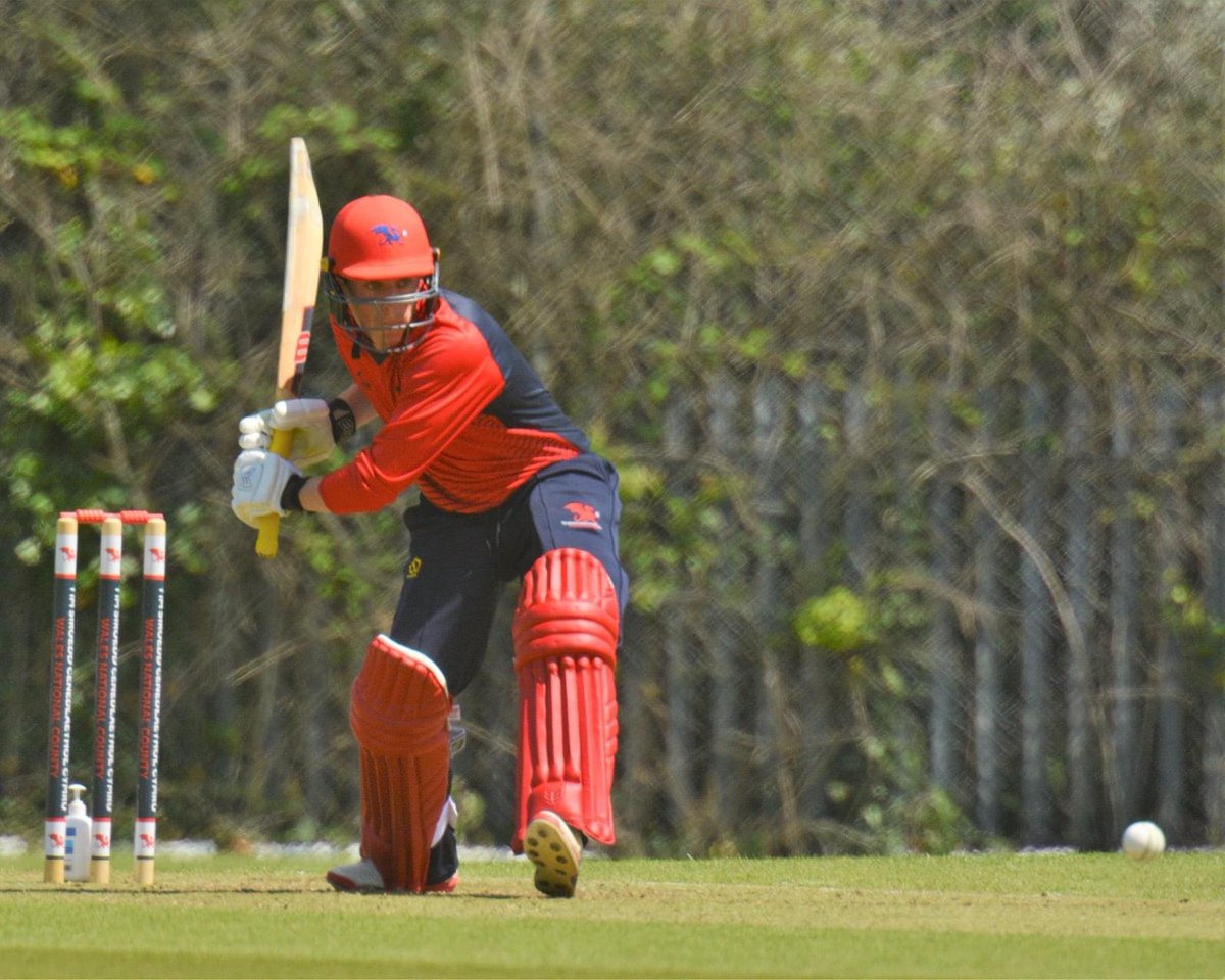 WalesNCounty's tweet photo. 𝐑𝐄𝐂𝐎𝐑𝐃 𝐏𝐀𝐑𝐓𝐍𝐄𝐑𝐒𝐇𝐈𝐏

Day 2 Close | Wales 236-5 (74 overs), lead Devon by 260 runs

Oskar Kolk (134) &amp; Cam Herring (68*) eclipse the previous 5th wicket championship record for Wales set by OA Dawkins (164) &amp; K Khanna (44) vs Shropshire in 2002 at Swansea.

🏏🏴󠁧󠁢󠁷󠁬󠁳󠁿🐉 https://t.co/sPcvDHzqwi