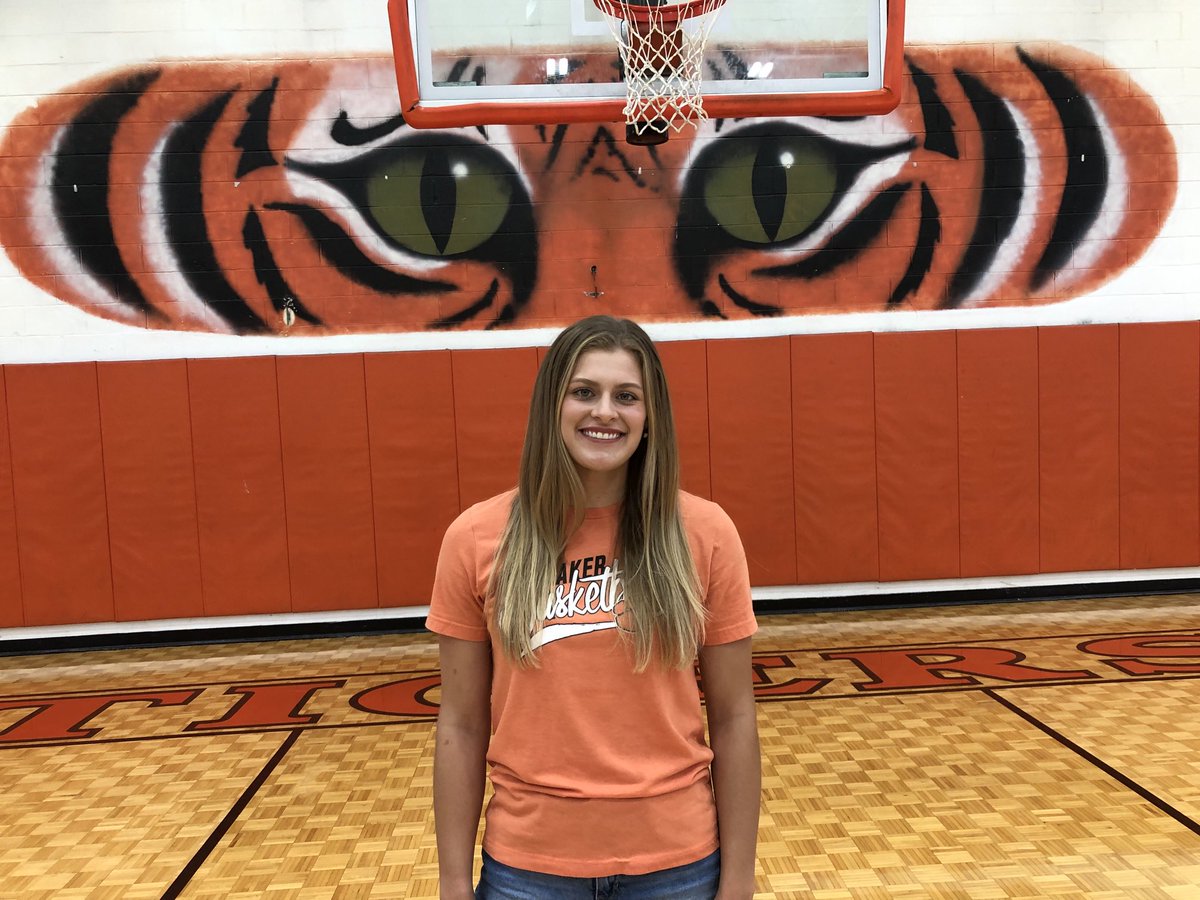 Greg_BHCSports's tweet photo. Bristol herald courier player of the year leeanna mcnulty from Honaker https://t.co/JyUvmAmu0D