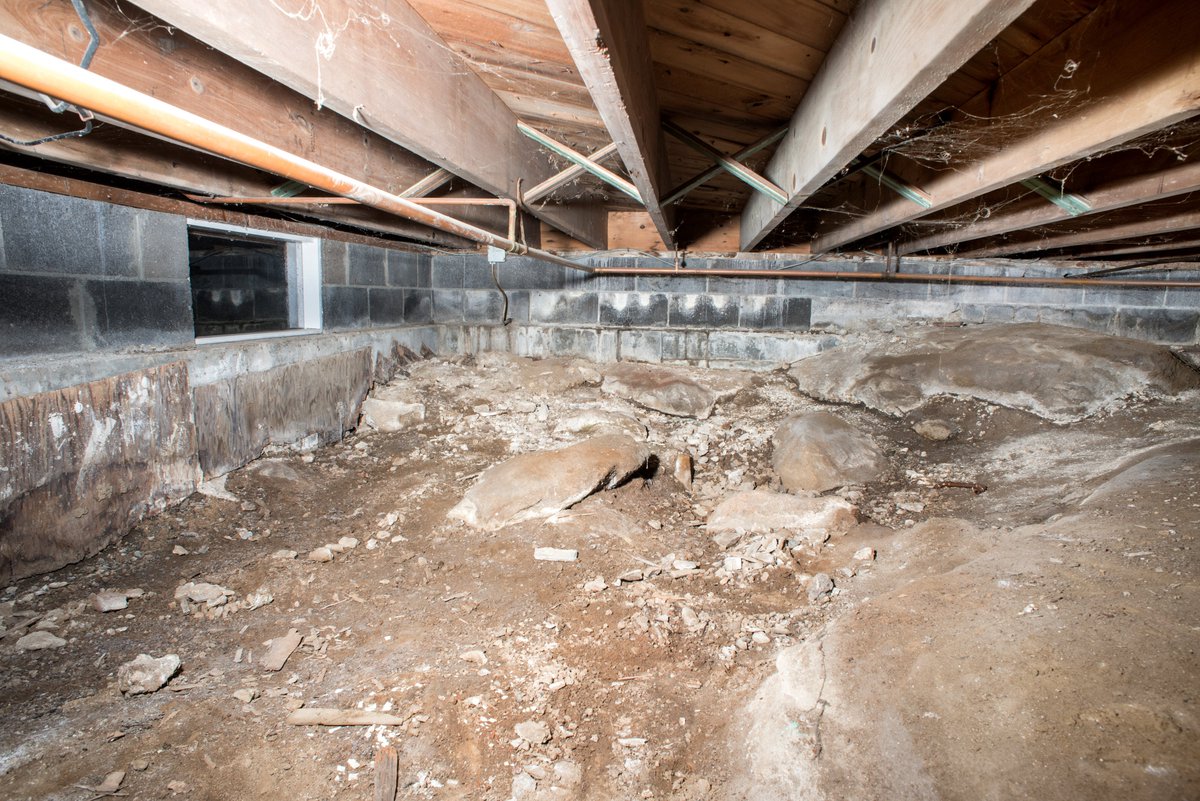 LeaderFSI's tweet image. Look at the before and after of this crawlspace! We can do this for you! 888-320-6363