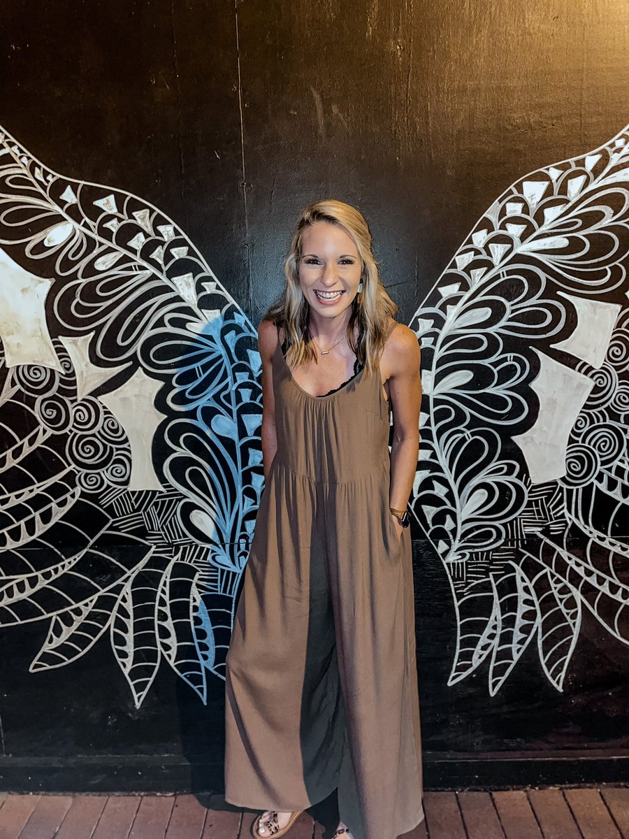 oops_itsmol's tweet image. 4 variants of yourself 🤷🏼‍♀️