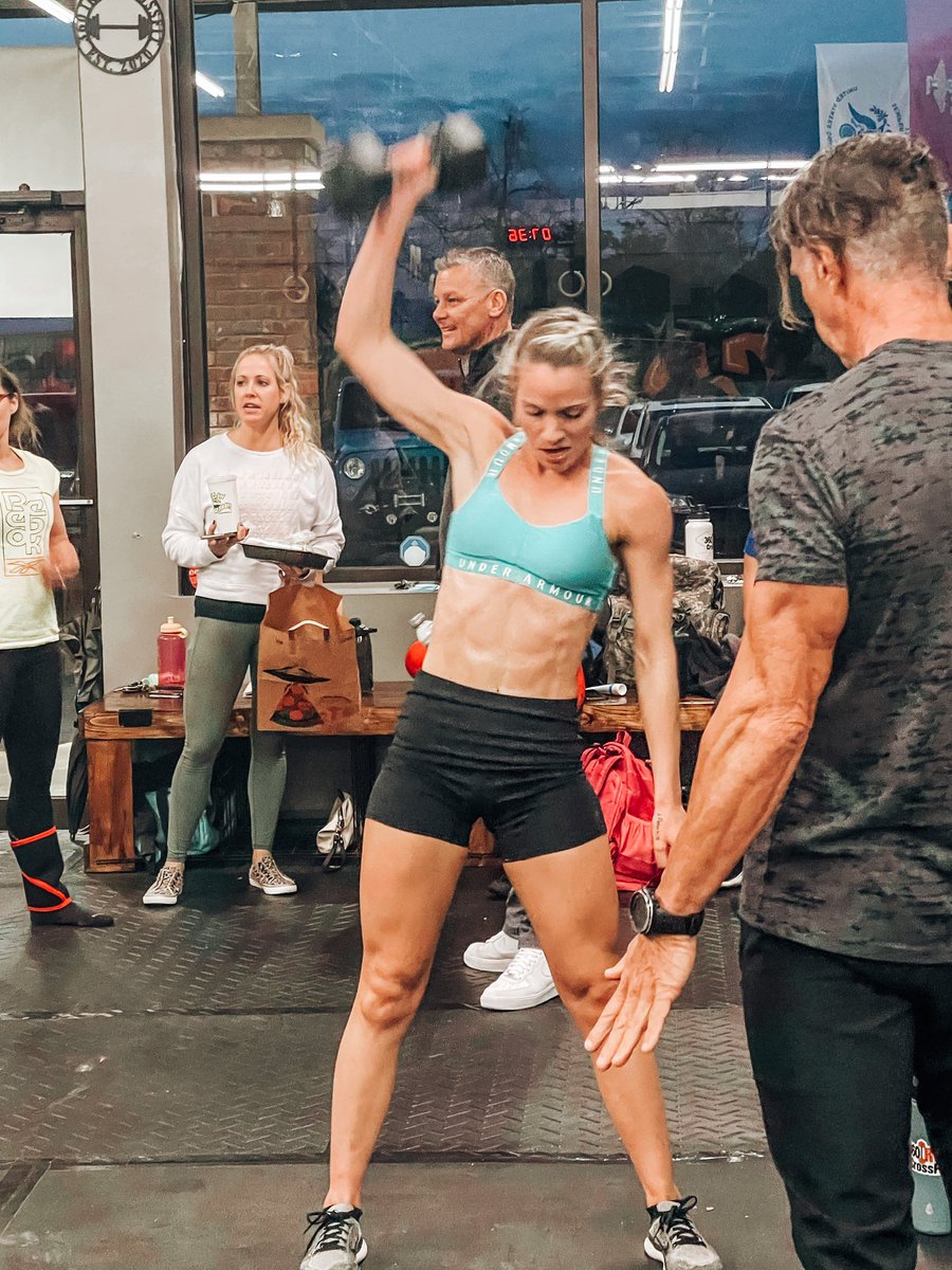 oops_itsmol's tweet image. 4 variants of yourself 🤷🏼‍♀️