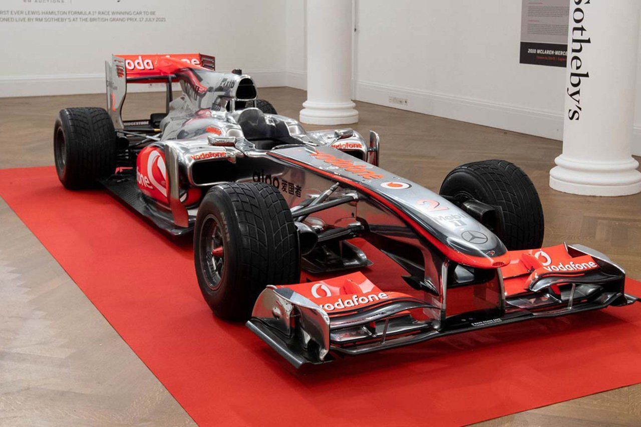 ミニチャンプス 1/18 F1 マクラーレン MP4-26 ルイス ハミルトン 1/43 マクラーレン メルセデス MP4/22 ルイス・ハミルトン 1ST
