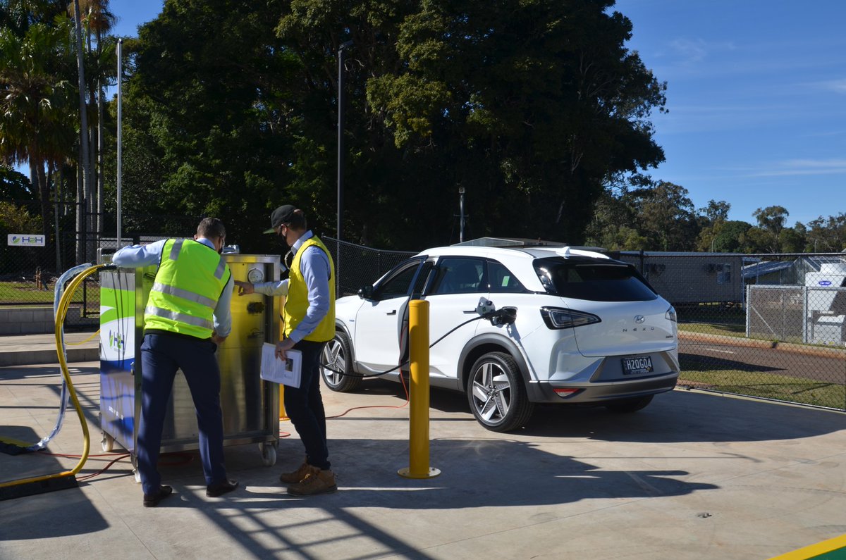 H2HEnergy's tweet photo. Yesterday, in a historic day for Qld, we refuelled the first  FCEV registered in the State. We are so proud that our Gateway Refueller™ is designed and manufactured right here in Qld and is now deployed in Redlands to refuel the Qld Gov’s first fleet of @HyundaiAus Nexos. https://t.co/8YoortGDIz