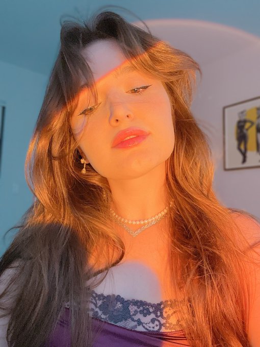 ✨☁️feeling ethereal☁️✨ https://t.co/hvjSIdrK8Q