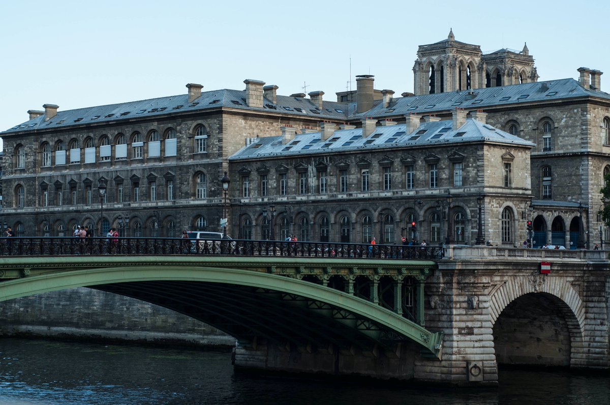 thedividingline's tweet photo. #Bricks.
#Paris #France #TravelPhotography #UrbanPhotography #StreetPhotography #NikonPhotography #River #Siene #Beauty #Wondering #Architecture #Geometry #Bridge #Exploring. https://t.co/rpAimuPehi
