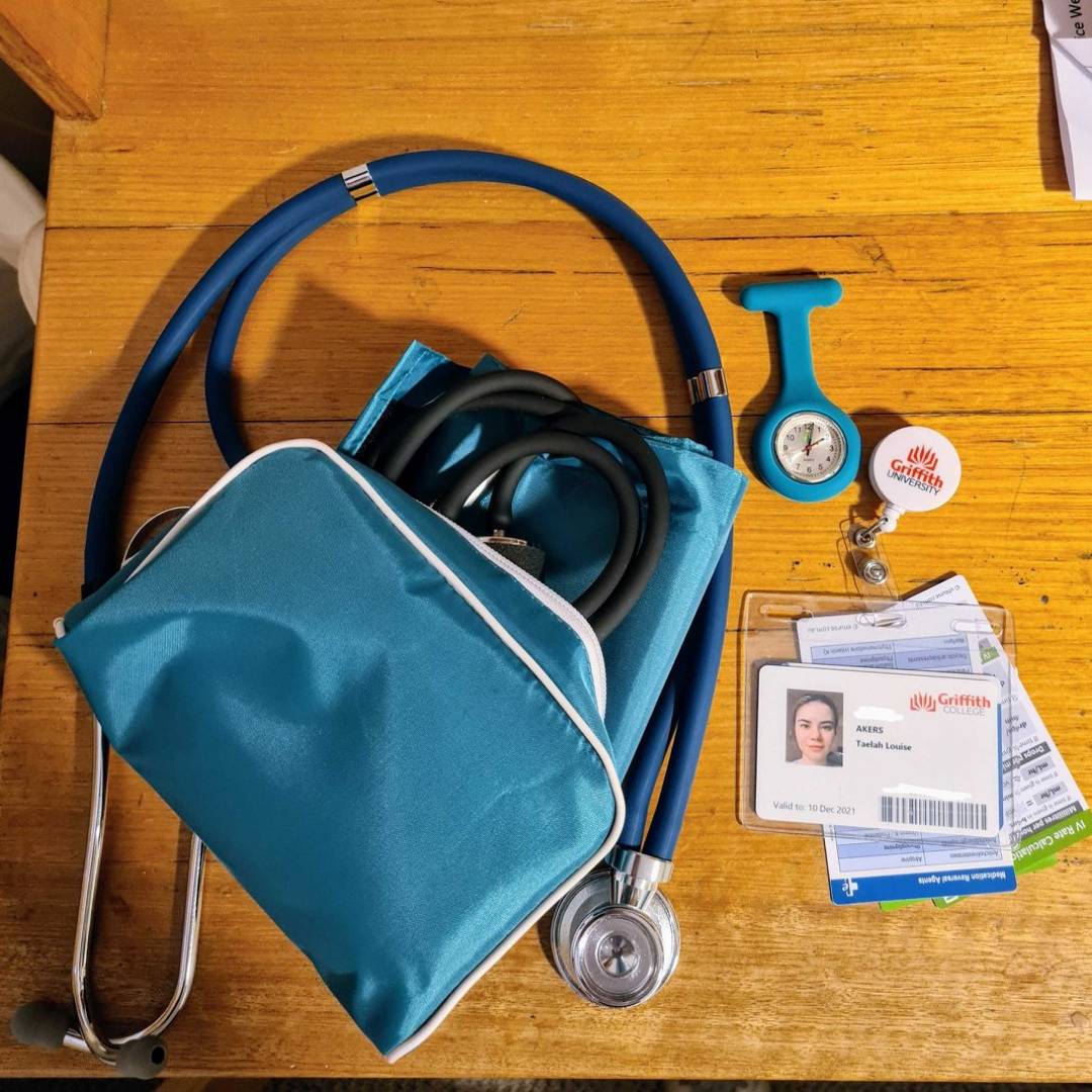 GCollegeAUS's tweet photo. TAELAH: How exciting to finally use my nursing kit! Do you like the colour?
Have questions about the Diploma of Health Care into Bachelor of Nursing? Chat with Taelah, Diploma of Health Care student here: https://t.co/MhxezarnYk
#Nursingatgriffith #studentnurse https://t.co/hkYSPzBqv1