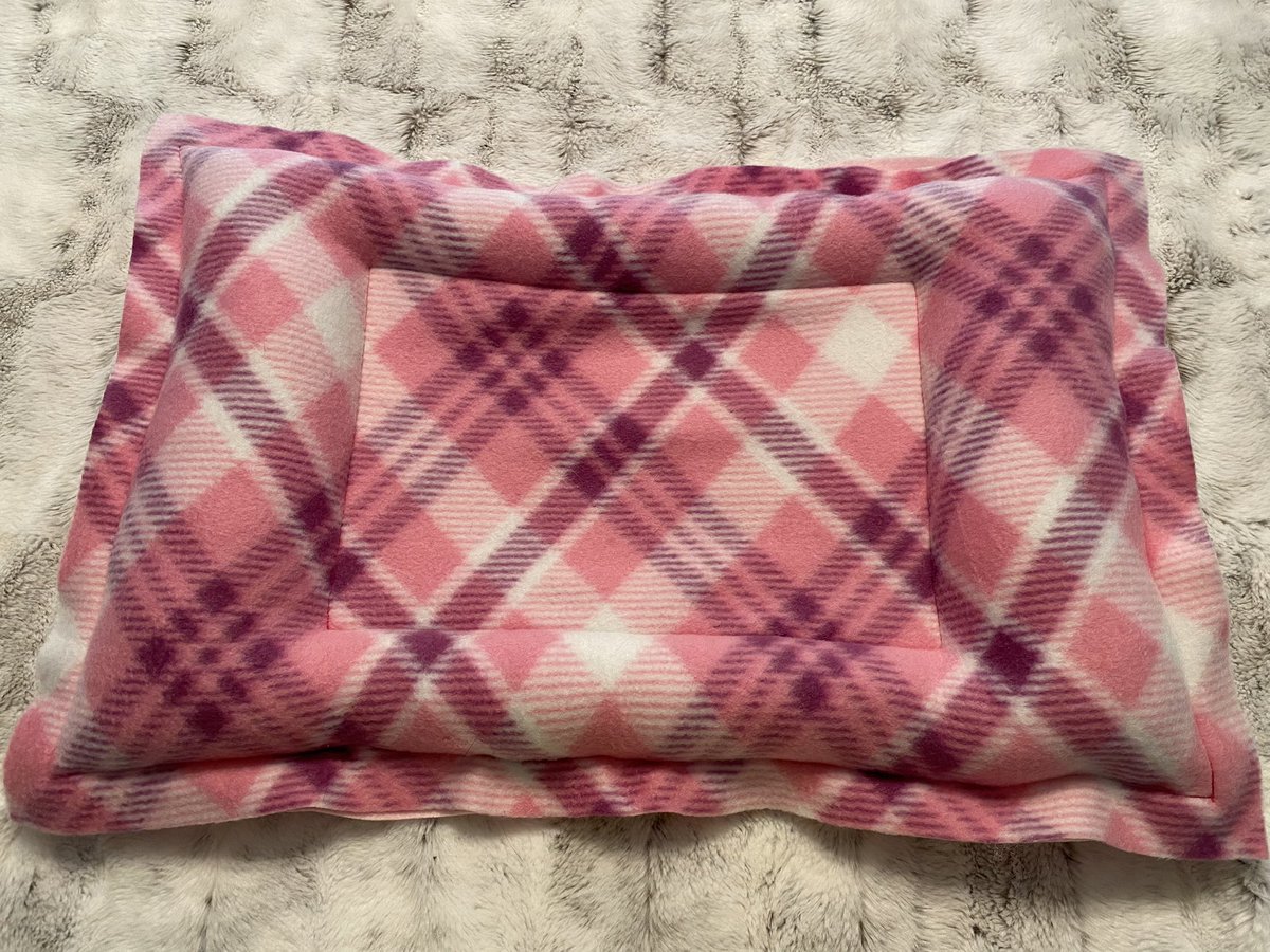 thecatnipfairy's tweet image. Some new beds were added to the mix today! #treatyocat #sleepykitty