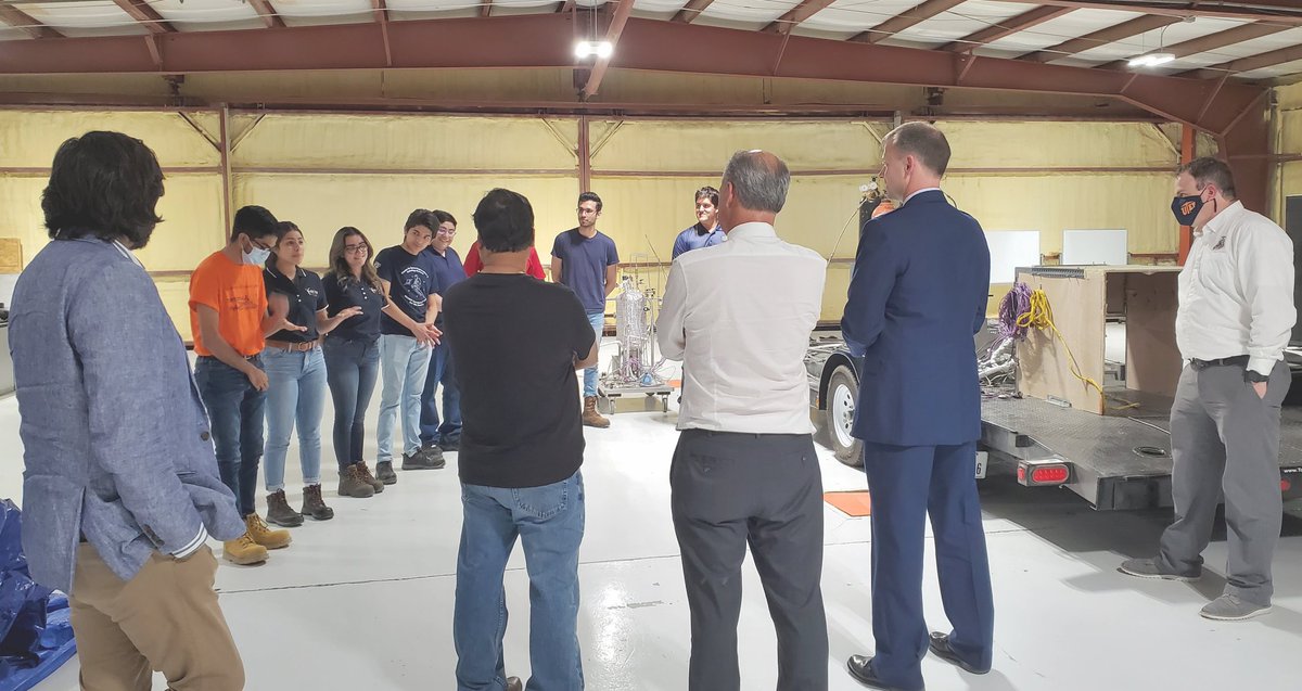 UTEPAerospace's tweet photo. Recently we were honored by a visit from Colonel Nick Hague from @SpaceForceDOD. Our students really enjoyed presenting their work to you @AstroHague. Please come back anytime! #utep #csetr #space https://t.co/z6oKBQE67T
