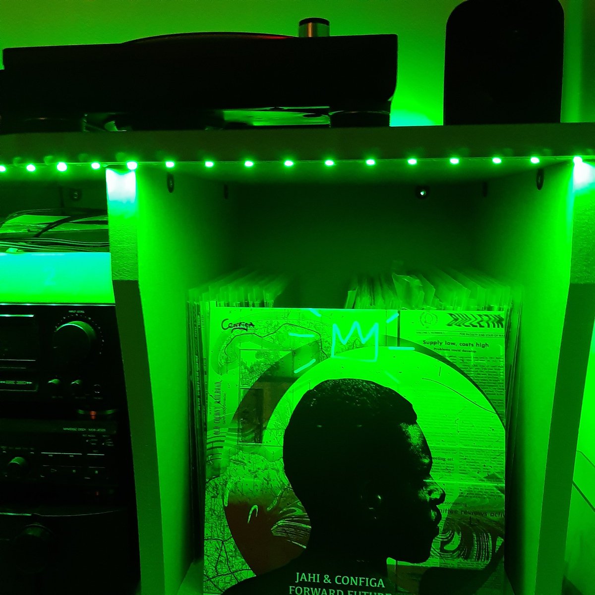 steveclarke1138's tweet photo. Art in motion.
Meaner, leaner and greener 
💚🔥
 #ForwardFuture 
@Configa @LaidlawMedia_PR 
#RealHipHop https://t.co/0eXDI8UydY