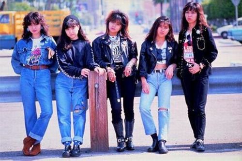 Twitter 上的 グレーソン 그레이슨 格雷森 明治時代から令和時代までの日本人女性のファッション進化 1枚目の画像 明治の女性 2枚目の画像 大正の女性 3枚目の画像 昭和の女性達 4枚目の画像 平成の女性達 5枚目の画像 令和の女性達 素晴らしい日本