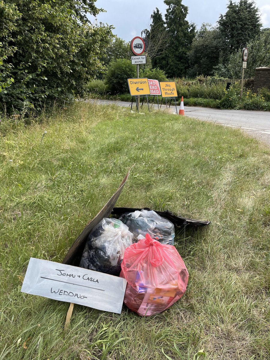 netted 3 bags of #litter with hubby this morning, then this afternoon took my litter picker with me on a stroll round the parks with my son &amp; 3 grandsons.
Super proud of these mini Wombles, particularly the 4 year old who ran back &amp; forth hunting out litter.
<a href="/KeepBritainTidy/">Keep Britain Tidy</a>