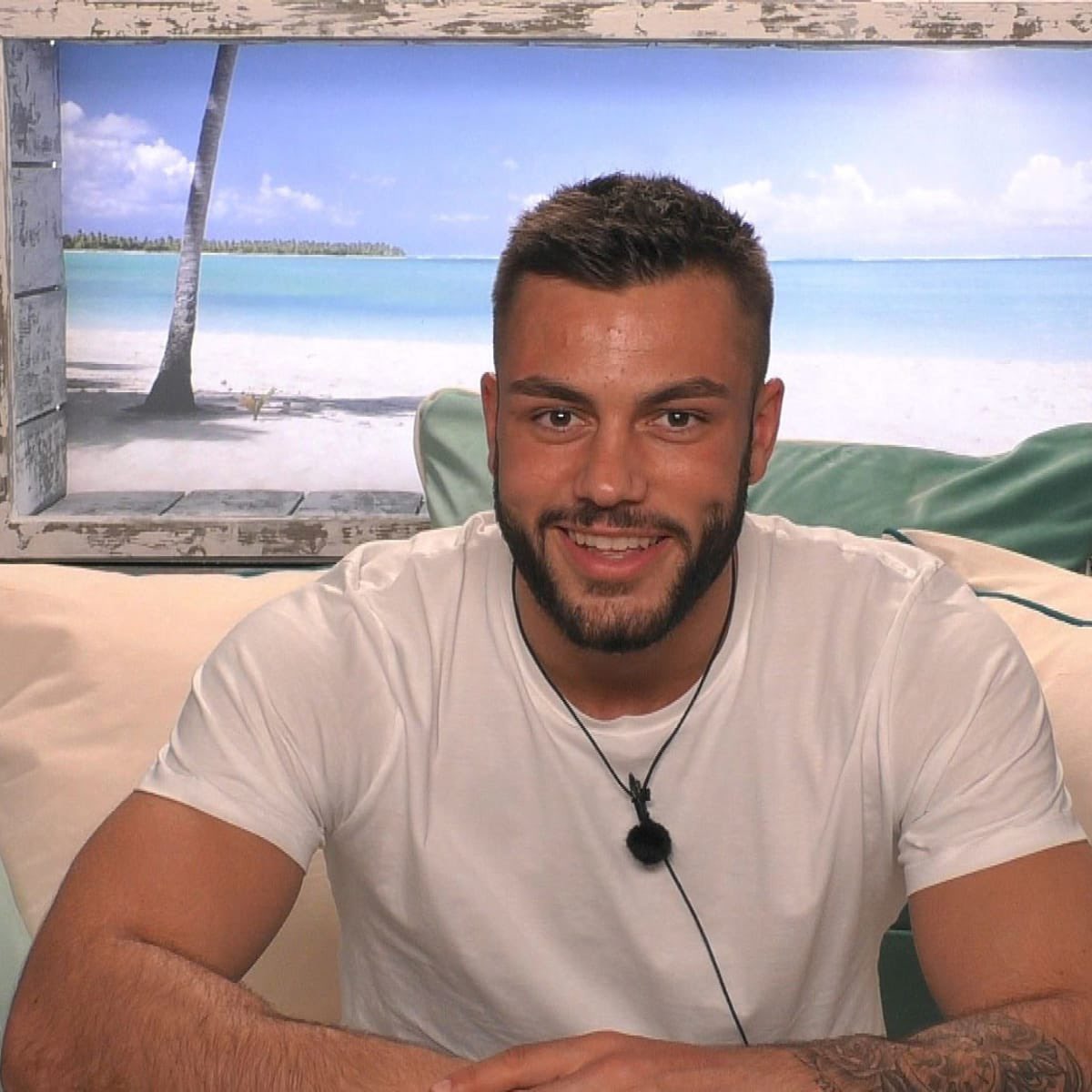 livsabitdodgy's tweet photo. missing these men and their loyalty  #loveisland https://t.co/EThcalIg9k