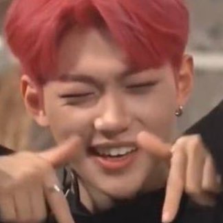 TT ><