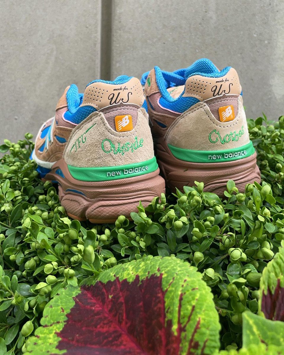 ModernNotoriety's tweet photo. Joe Freshgoods x New Balance 990v3 "Outside Clothes"

Coming soon 🌳🌤 https://t.co/W129bgVeD4