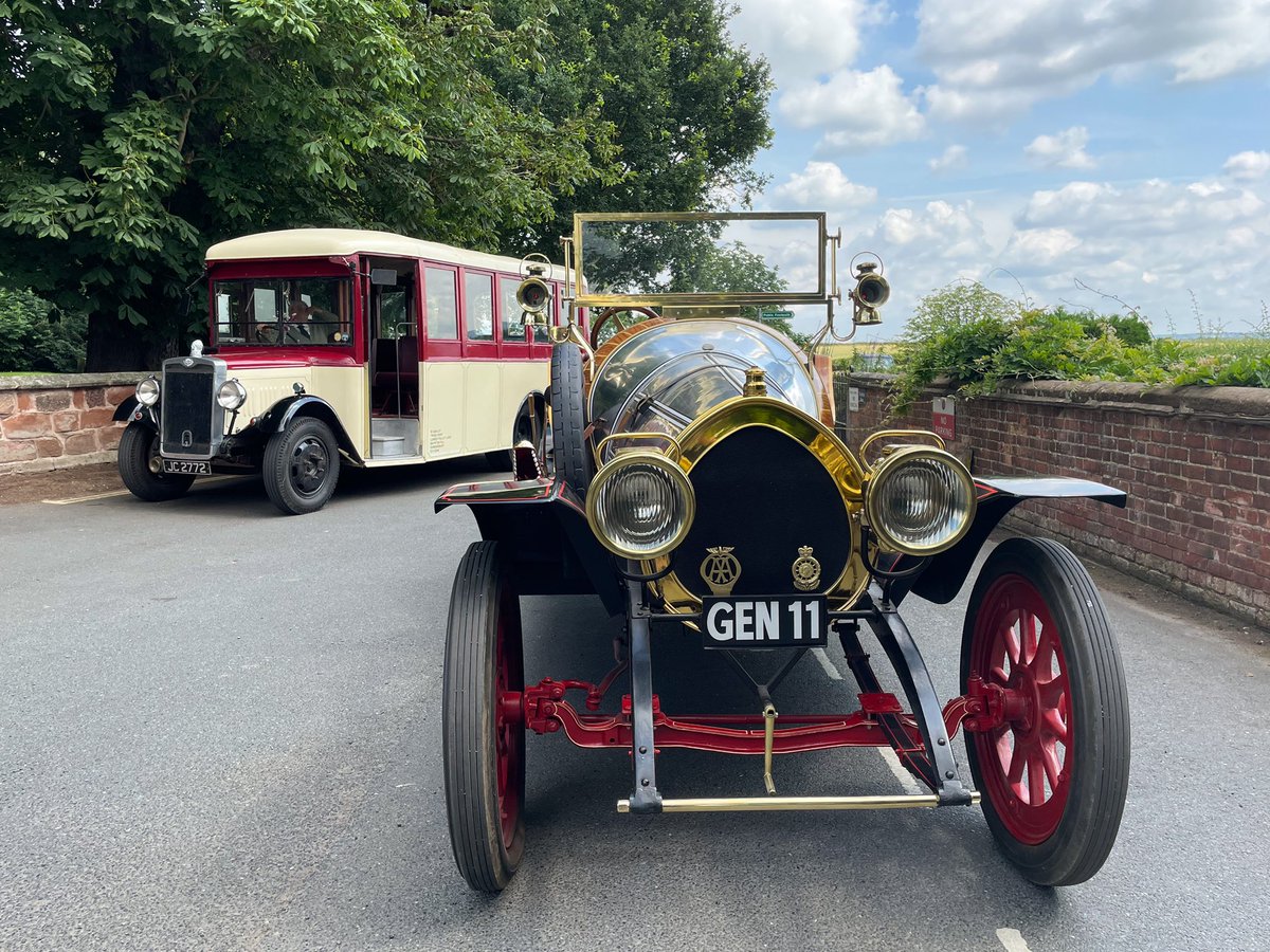 ChittyHire's tweet photo. If you have to travel in style... #chittychittybangbang #chittyhire https://t.co/pWDkAis2Wm