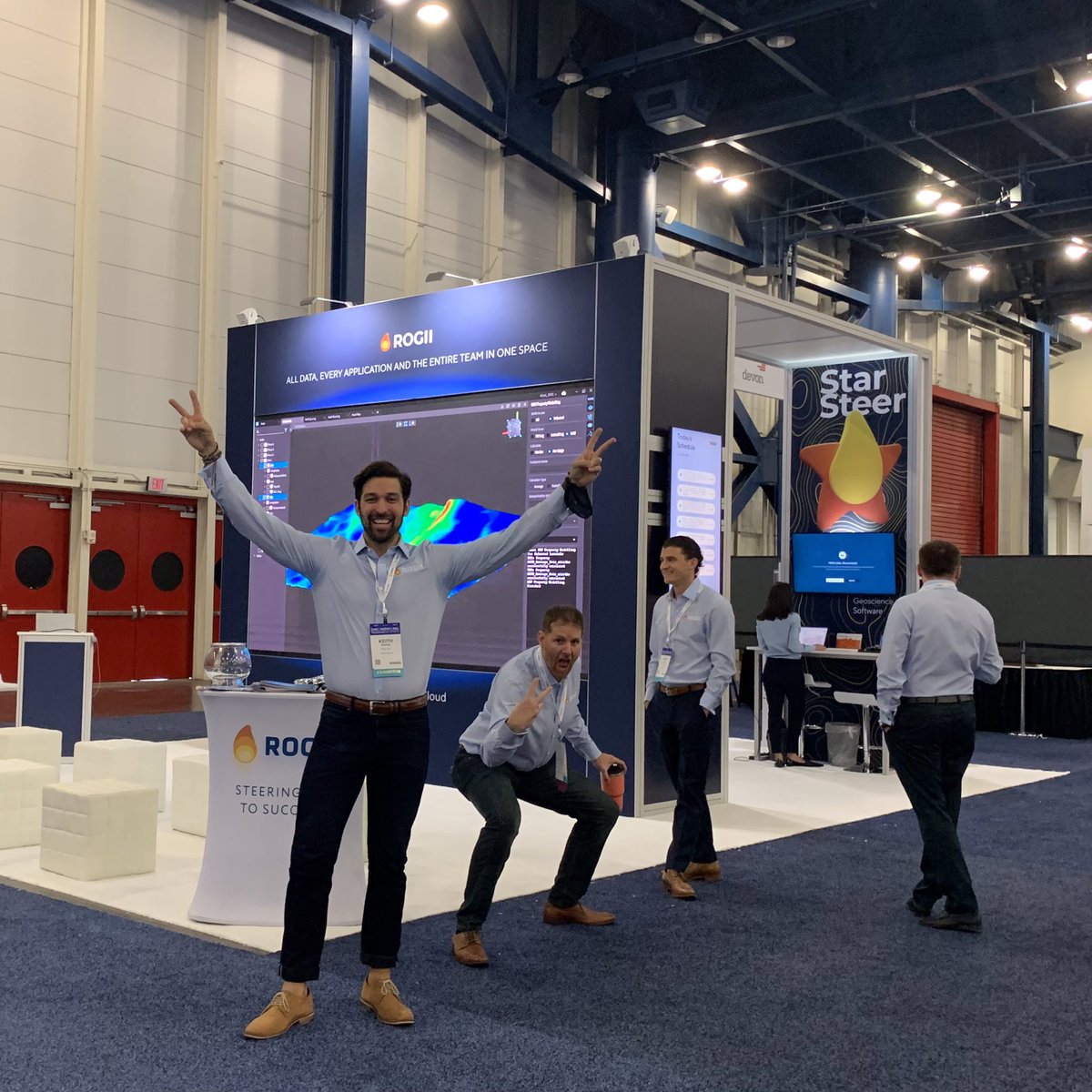 ExhibitNetwork's tweet photo. It’s SHOWTIME!
#Rogii #StarSteer #URTeC2021 https://t.co/1yJGBtMrcd