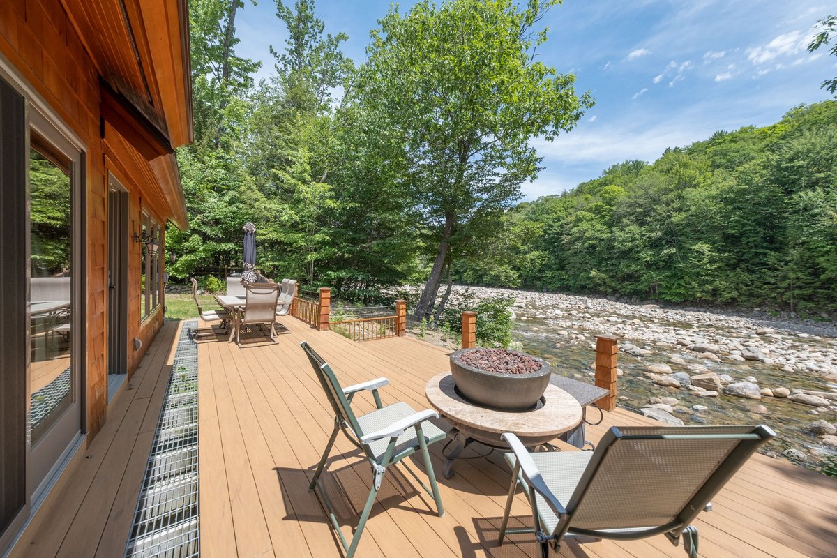 WolfReel's tweet photo. Home Crush Monday!

#allanwolf #wolfreel #interiordesign #architecture #dreamhome #homedecor #commercialphotography #NHrealestate #NHrealty #newhampshire #VisitNH #LakesRegion #branding #brandingphotography #riverfront https://t.co/gjbBf9Wy0y
