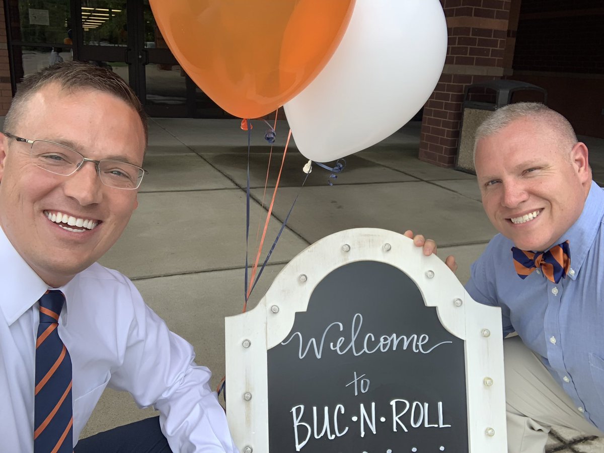 The official start to year 22 for me and year 17 for Dr. Bowman! #ROC #BucNRoll #WeAre1 #GoBucs 🧡💙 <a href="/JEric_Bowman/">Eric Bowman, Ed.D.</a> <a href="/TWHMiddle/">T. W. Hunter Middle School</a> @co_sumner <a href="/scottlangford72/">Scott Langford</a> <a href="/kylecraighead85/">Kyle Craighead</a> @jhesson83
