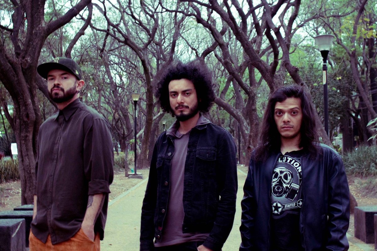 indierocks's tweet image. Tras cinco años de silencio, @Velternoise presenta la primera parte de su compilado 'Reminiscencia'.

bit.ly/3BN1XXU