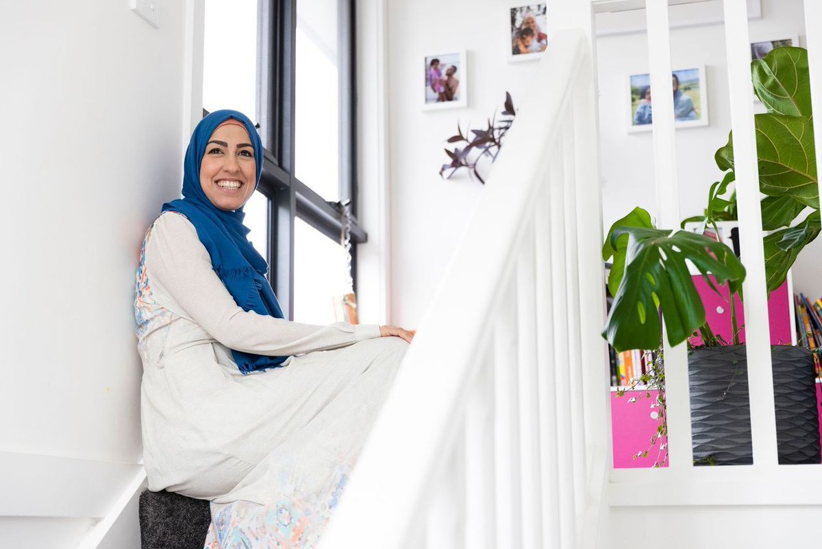 Melbourne_CM's tweet image. RSVP for this week's Zoom event: buff.ly/3BzwtEt 
On this month's theme HOME, Melbourne-based Palestinian artist Aseel Tayah will share stories of home &amp;amp; having to leave it, the home that we live in, &amp;amp; the home that lives within. #cmmelb