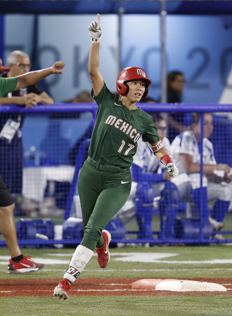 Firecrackersinc's tweet photo. Our FC Alumn @cgonzales112 @ae_sanchez20 @nniiiss_ and Team Mexico are playing for the Bronze Medal against Canada.
Game is at 11pm (CT), 9pm (PST) on NBC Sports App
Vamos Mexico !
We are proud of you !!! π§¨π₯β€οΈ
#Olympics #Tokyo2020
#FCnation #FCsisters #FCfamily https://t.co/4isYLqHfPZ