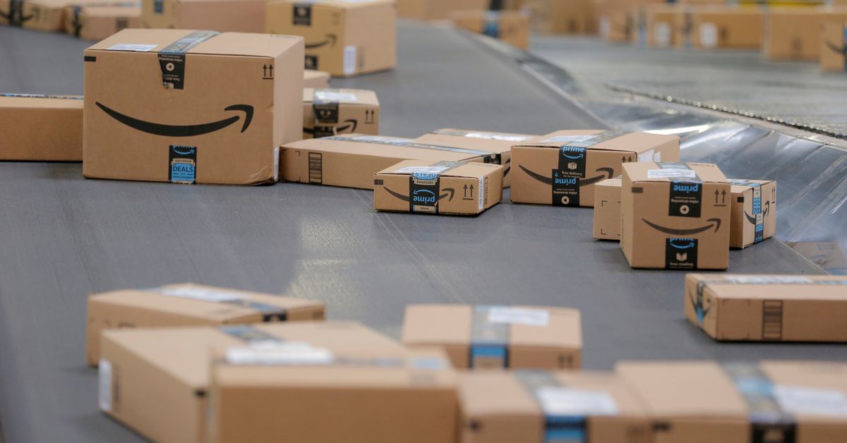 bitcoinagile's tweet photo. Amazon denies report of accepting #bitcoin as payment #BLKCHN,CMPNY,CRYCUR,CYCS,CYCS08,DEPT,FRX,GEN,ITEC,MAILOD,RET,RGEN,SCI,SHOP,SHOPAL,TECH,TECH08,TMT,UK,GB,WEU,AMERS,US,EUROP,GBE,NAMER,FIN,TOPNWS,EF:BUSINESS-FUTURE-OF-MONEY https://t.co/dz7vIcTbkx https://t.co/0VCmOOCgKh