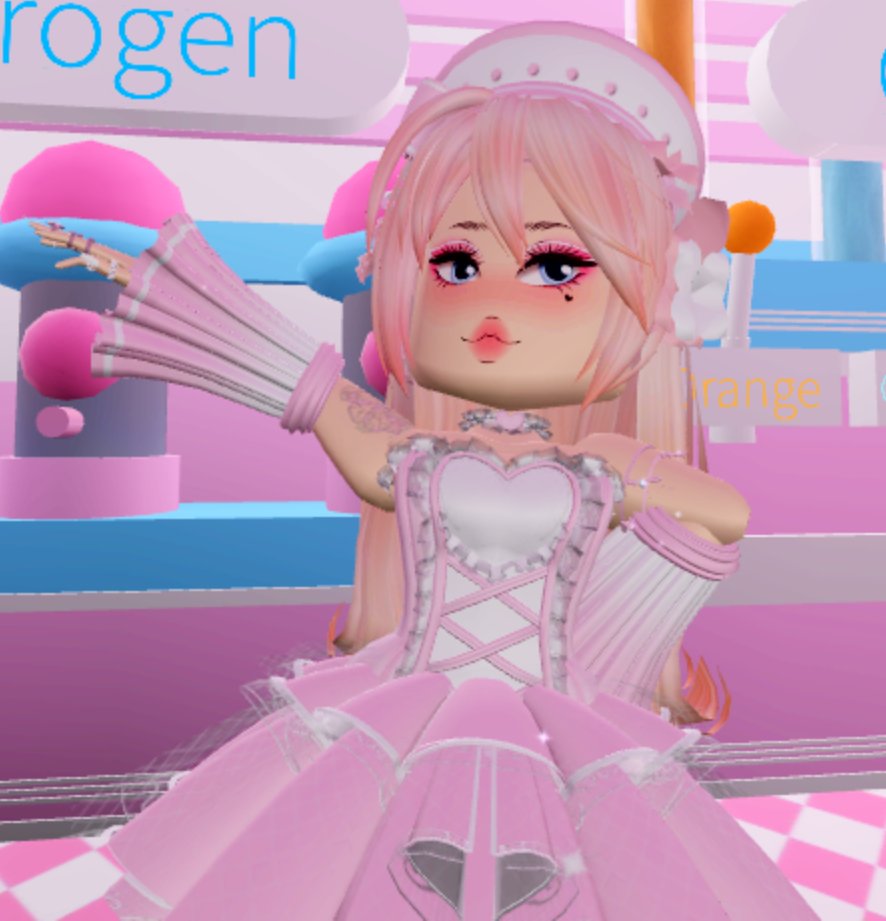 Aiko on Twitter "Let's see how rich you are in royal high! 7 questions