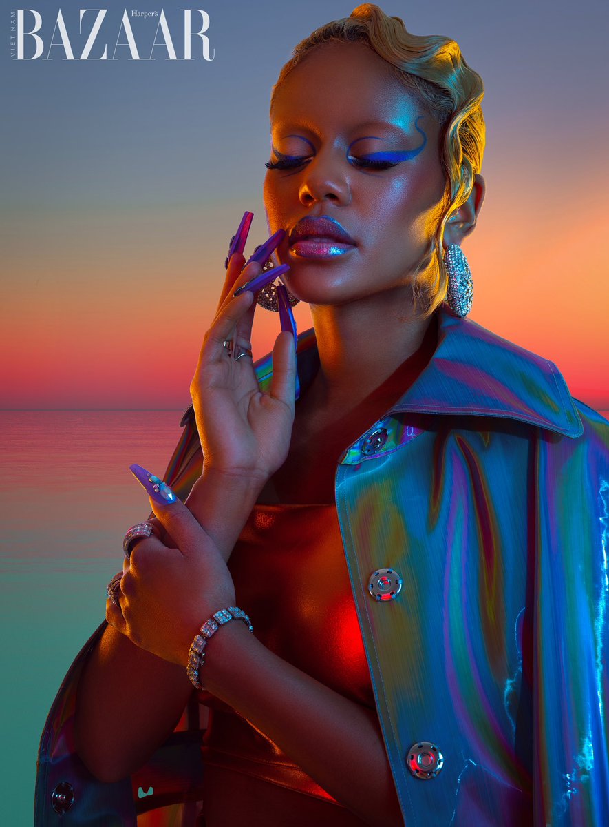 Saweetie's tweet photo. 🪐☄️💥 https://t.co/JHYXKbcc1S