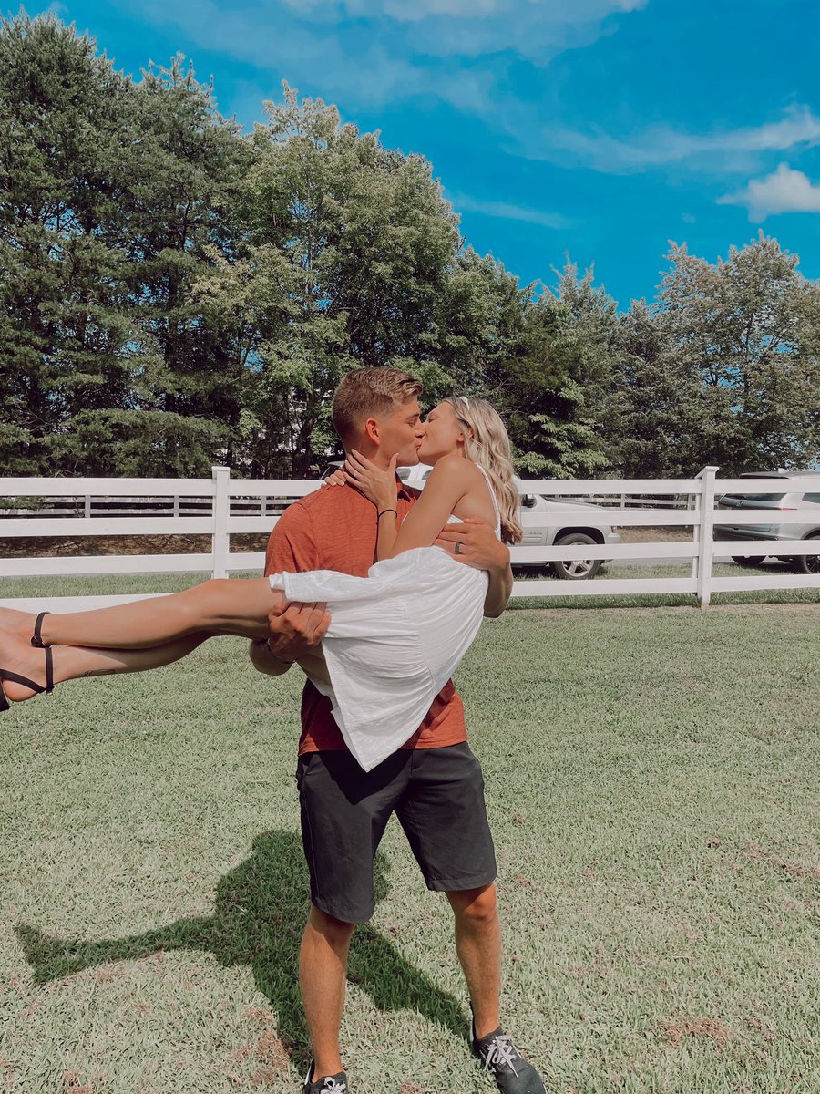 morgan_tyson15's tweet photo. It’s been 2 weeks and I’m still in shock 💍💕 https://t.co/0sxYdyDS3g