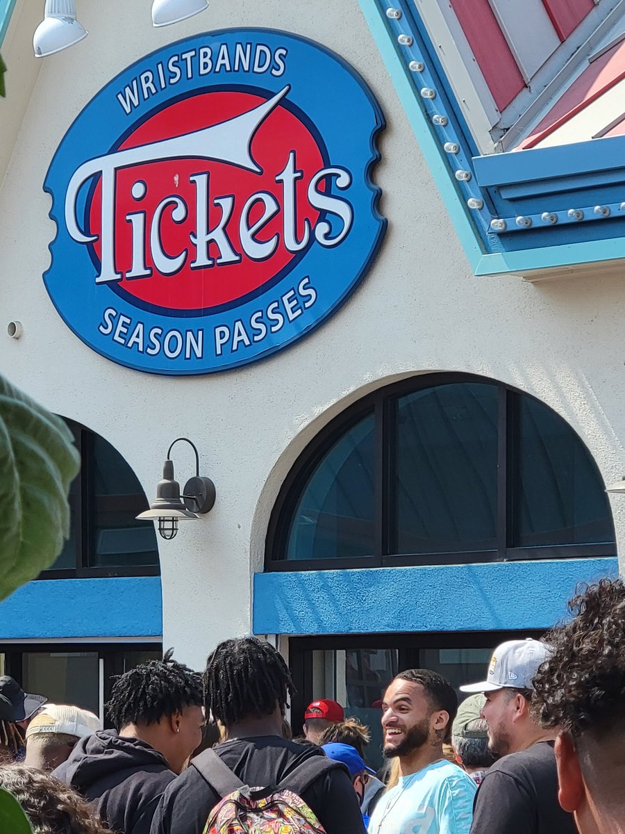 itzdrew's tweet image. No power at Santa Cruz Beach broadwalk...