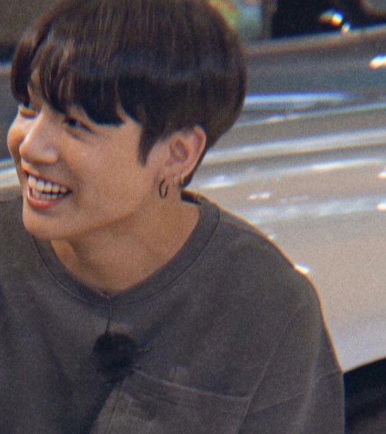 yoongialmighty's tweet photo. — ¿Cómo cuidar a tu Taehyung? una guía hecha por Jungkook. Abro hilo♡

@BTS_twt https://t.co/0QvYtK0Wui