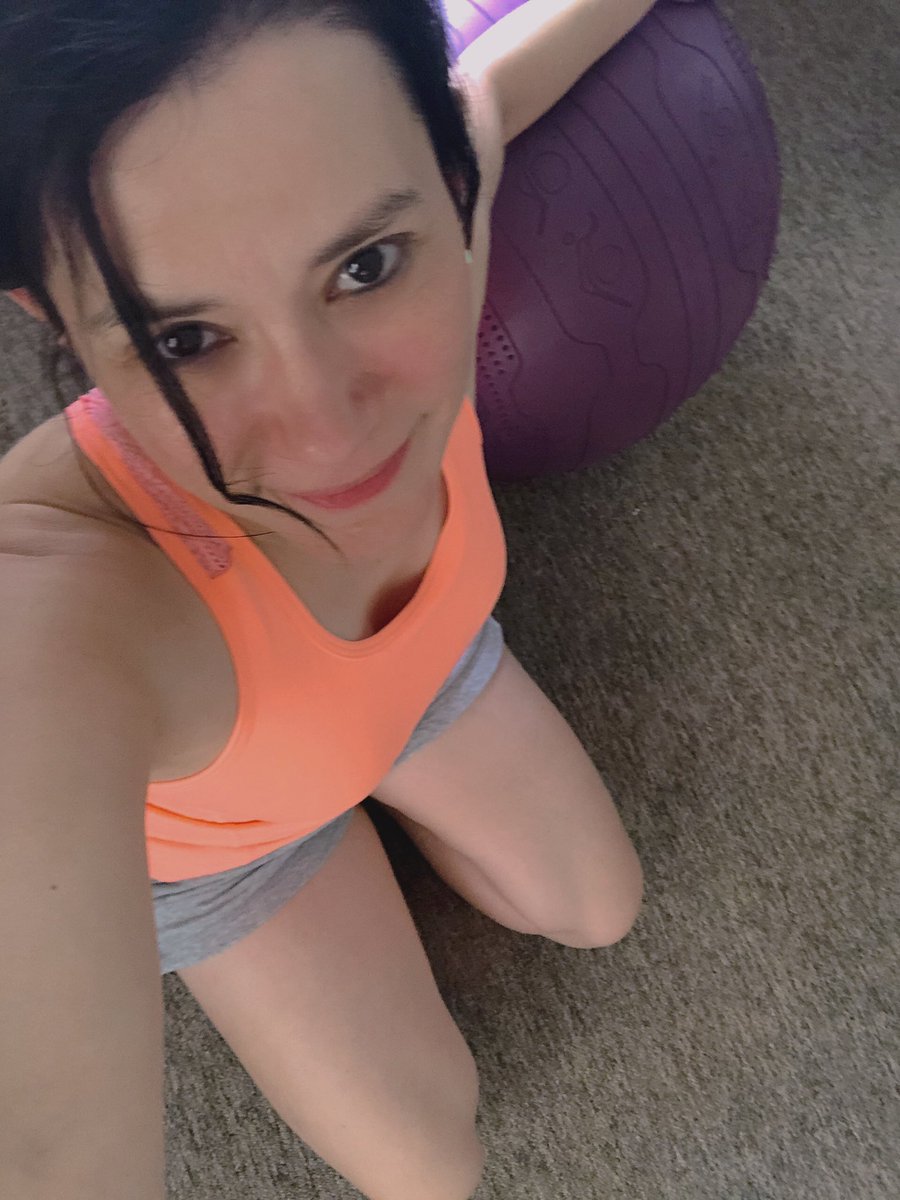 Patsy on X: Getting in a quick workout after work #fitover40 #homegym  #onlyfansmodel #fitfam t.coH7jmJgqGrY  X