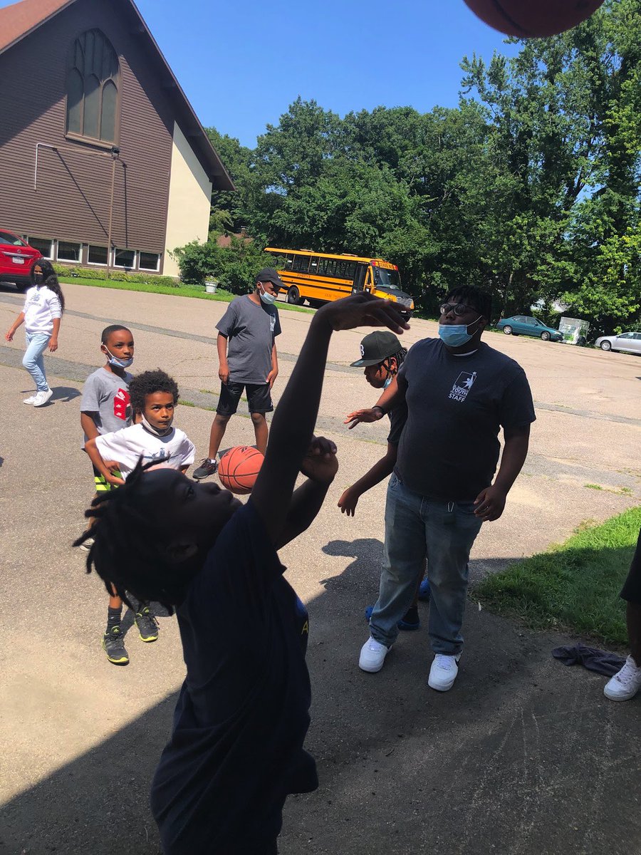 SSYPBoston's tweet image. Partner thanks for Monday 7/26:

Thank you to St Andrew’s Wellesley, St John’s Beverly Farms, and Christ Church Cambridge for providing lunches at our 3 sites today!