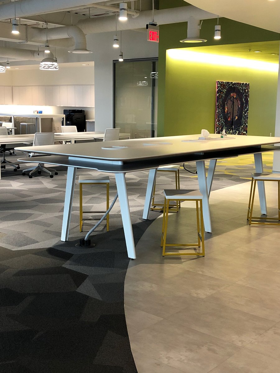 CooperateBlack2's tweet photo. Spaces designed for collaboration. 

#coworking #cowork #coworkers #lasvegascoworking #blackfire #sharedspace #sharedofficespace #collaboration #coworkingcommunity #creative https://t.co/58QAo2gvtC