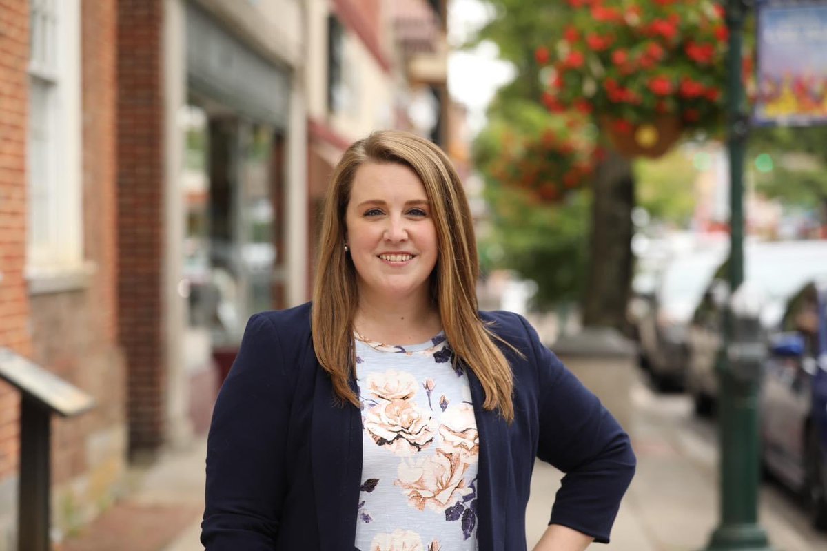 Please welcome Mrs. Shanna Danielson to the BSMS family! She will be our new 4-6 Band and 7-8 Music teacher with Mrs. Throckmorton.