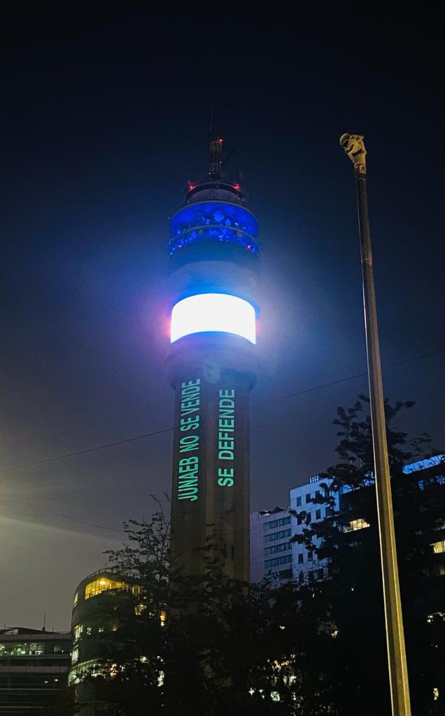 Fuerte y claro, q se escuche en todo Chile, #JunaebNoSeVende se defiende!!!👊🏻👊🏻👊🏻👊🏻