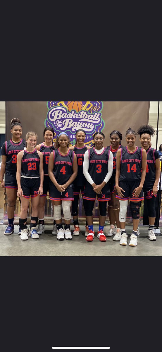 Lauren Quinn tweet media