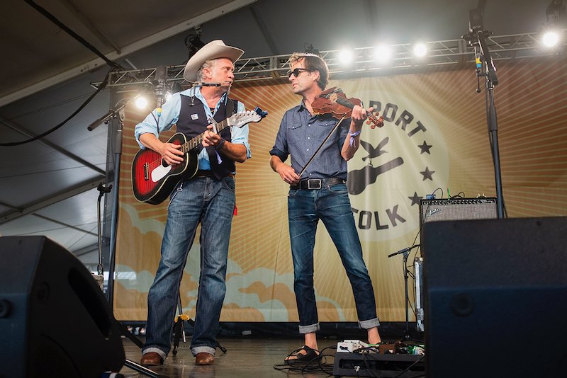 QRO Magazine tweet media