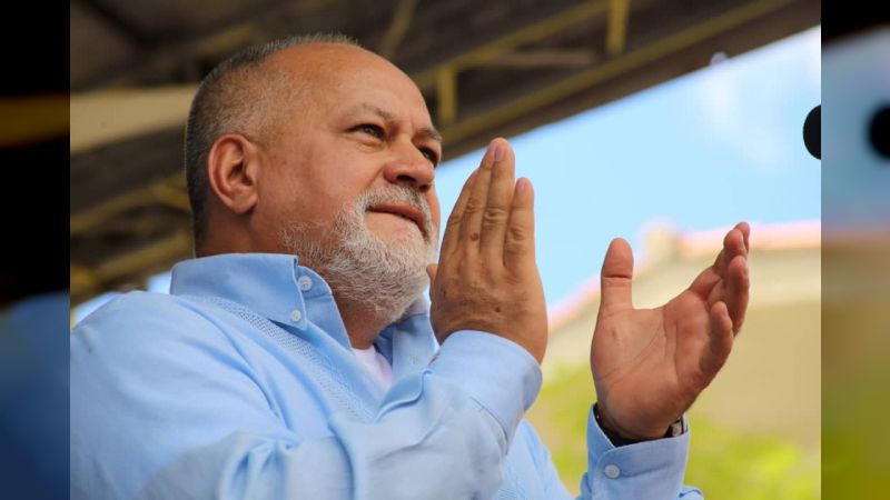 ConElMazoDando's tweet photo. ¡Sin duda! Cabello a Cuba: Aquí en Venezuela tienen a los soldados y soldadas para ir a defenderlos https://t.co/Fl3yXbJp58  #ConChavezBatallaYVictoria https://t.co/g39i84mevS